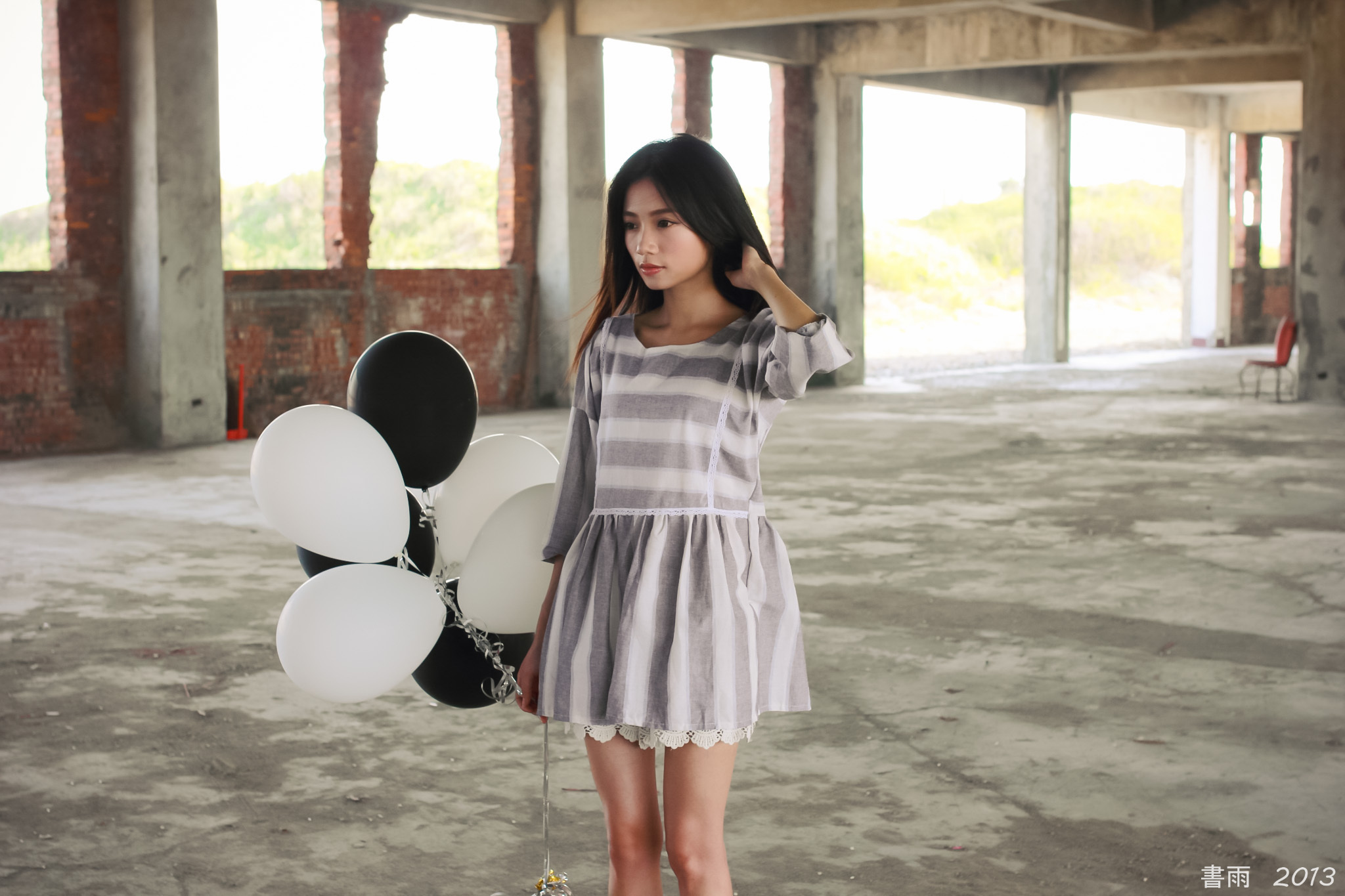 [Beautyleg番外篇]2013-10-12 可艾彰滨废墟外拍